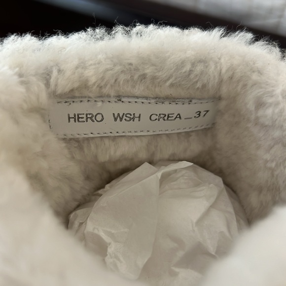 Mackage Lug Sole boots - Picture 8 of 11